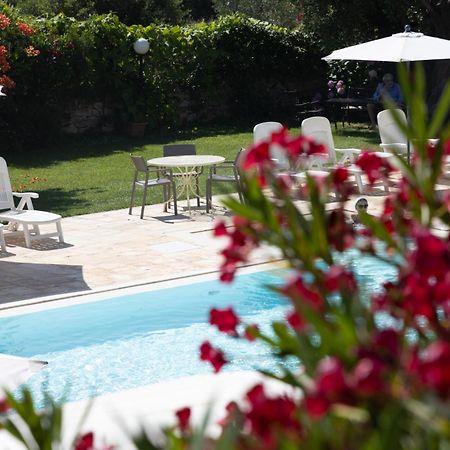 Residenza Aurora Aparthotel Остуни Екстериор снимка